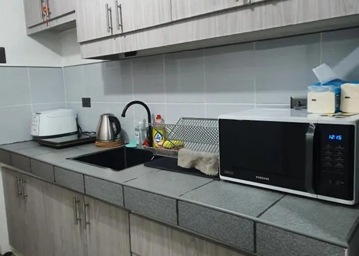 Apartment Makati I *